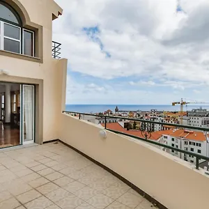 A O Mar Rooms- Center Maison d'hôtes Funchal (Madeira)